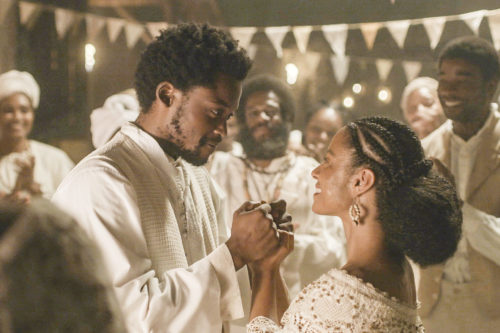 Justina e Guebo se casam em ‘Nos Tempos do Imperador’, mas ele tem noite de amor com Zayla