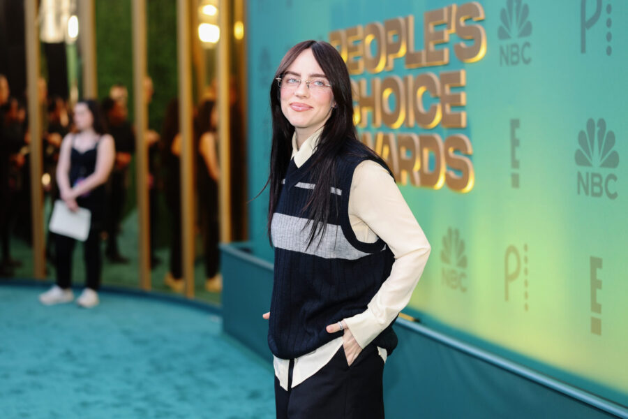 Billie Eilish é a Artista de TV do Ano no People’s Choice Awards 2024!