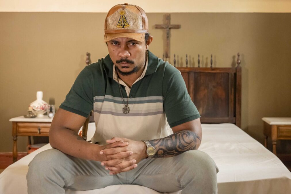 Damião personagem de Xamã chega hoje em 'Renascer' na Globo!