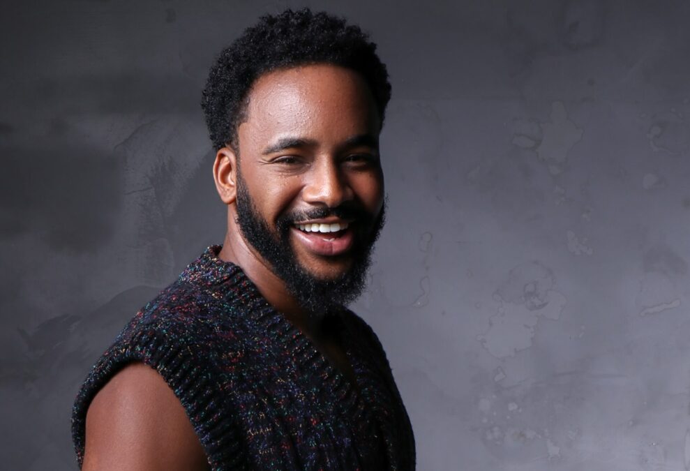 Caio Giovani estreia em "Família é Tudo" e fala sobre versatilidade na carreira!