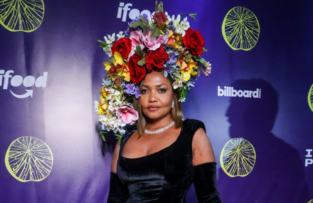 Look de Gaby Amarantos é eleito o melhor do Prêmio da Música