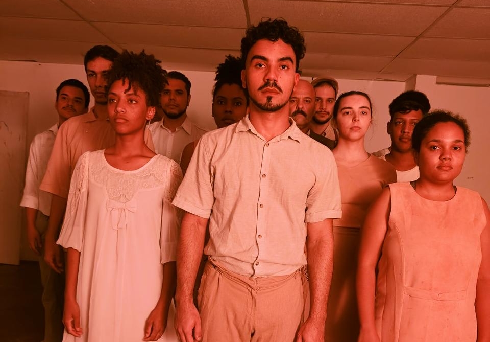 Ana Xisdê estreia na peça "Brumadinho": Um Tributo à Resiliência e Memória