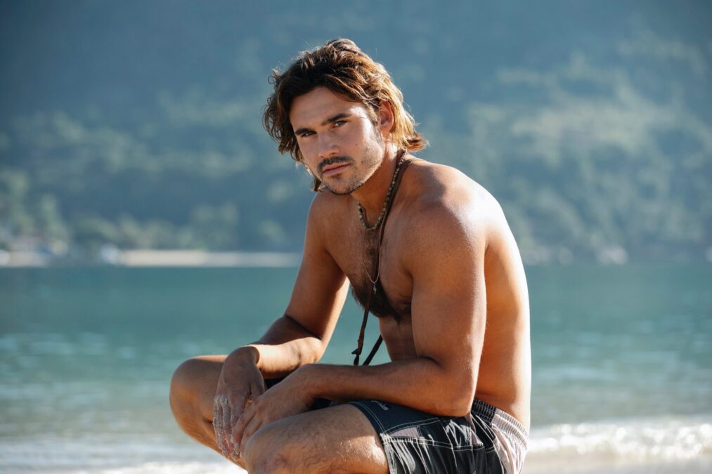 Nicolas Prattes vive Rudá em 'Mania de Você', nova novela das 9!