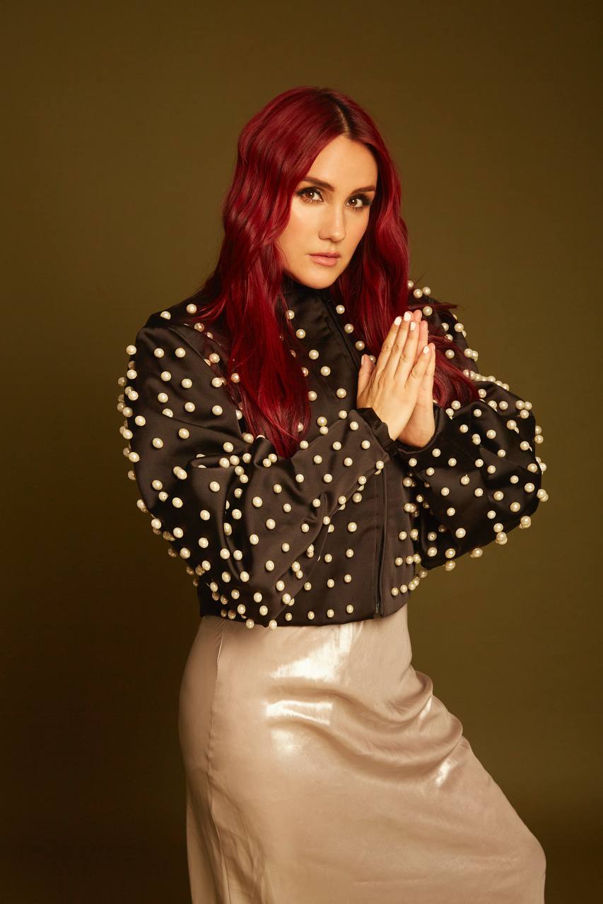 Dulce Maria lança "Ojalá" com Beret