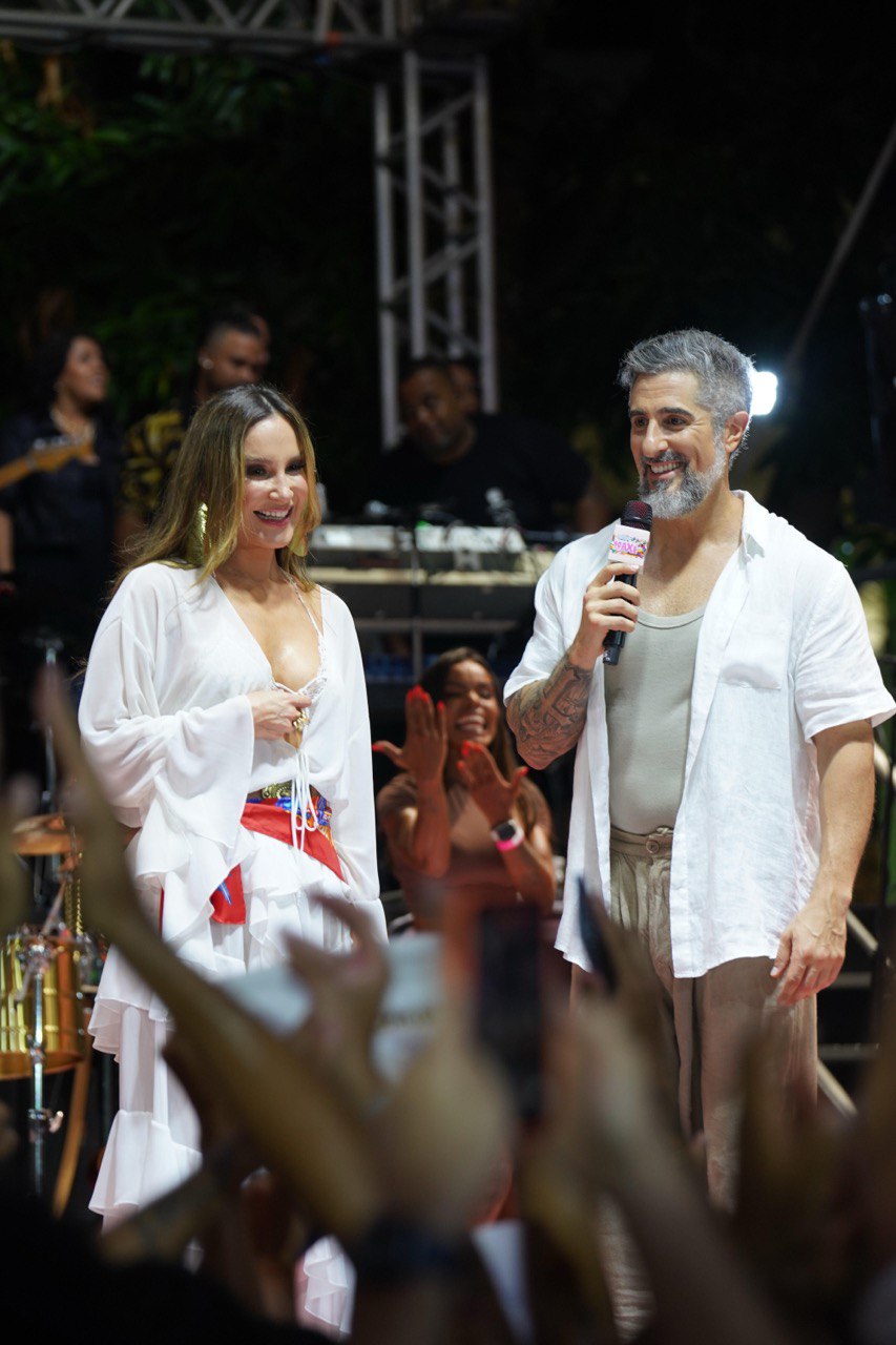 Claudia Leitte participa do especial de 40 anos da Axé Music no ‘Caldeirão com Mion'.