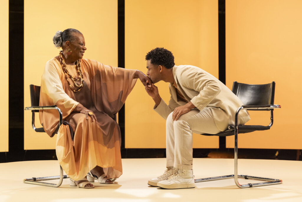 Neusa Borges e Juan Paiva protagonizam encontro emocionante em campanha pelos 100 anos de Globo