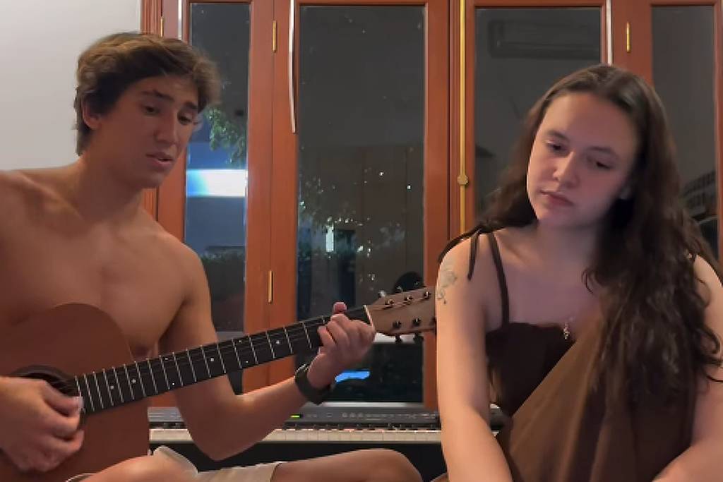 Netos de Elis Regina interpretam 'Romaria' em homenagem musical