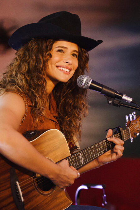 Isadora Cruz é Agrado Garcia na novela "Coração Acelerado".