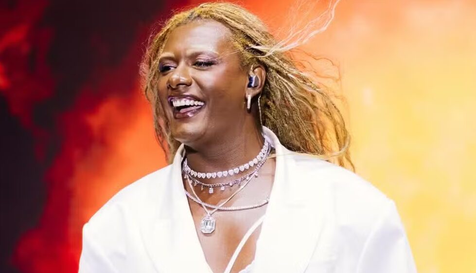 Grammy Latino 2025: Liniker faz história; veja todos os brasileiros indicados