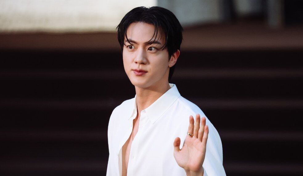 Mulher acusada de assediar Jin: "Não imaginei que era crime"