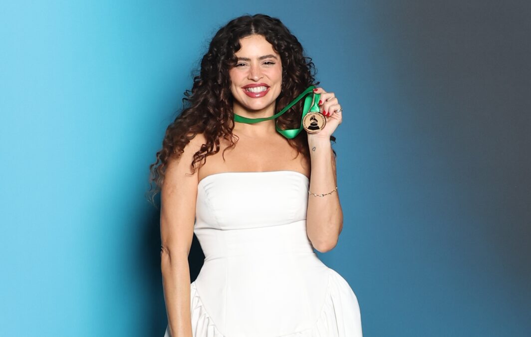 Natascha Falcão brilha no Grammy Latino 2025