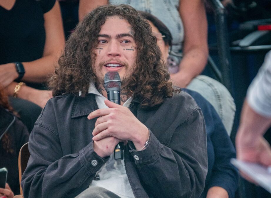 whindersson-nunes-quebra-silencio-sobre-internacao-no-altas-horas