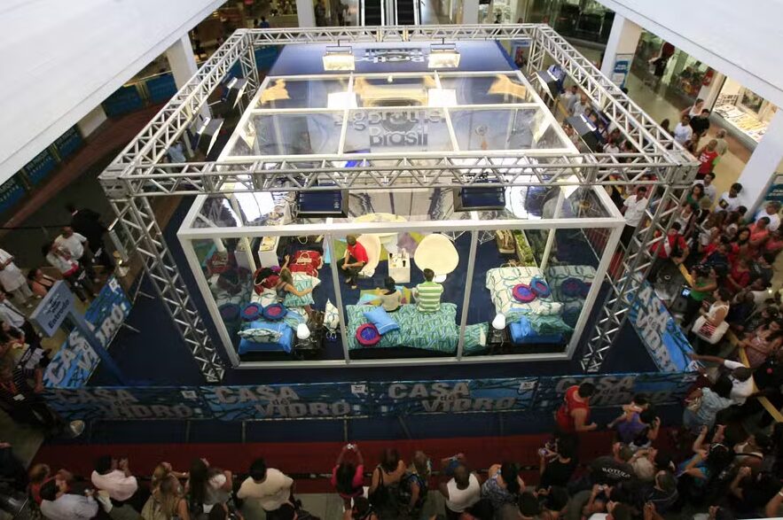 Primeira Casa de Vidro do 'BBB', em 2009