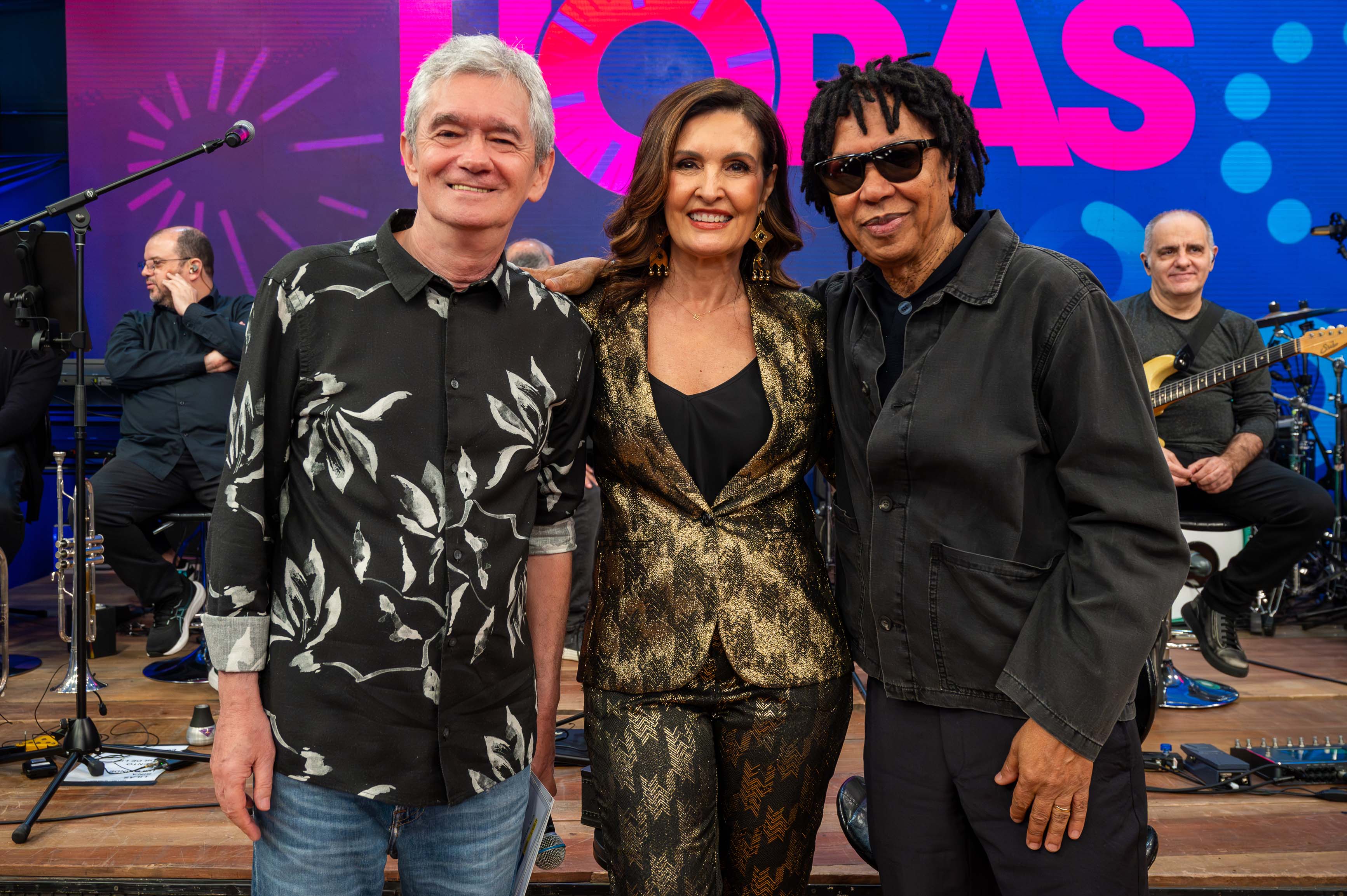 Djavan é celebrado no Altas Horas: