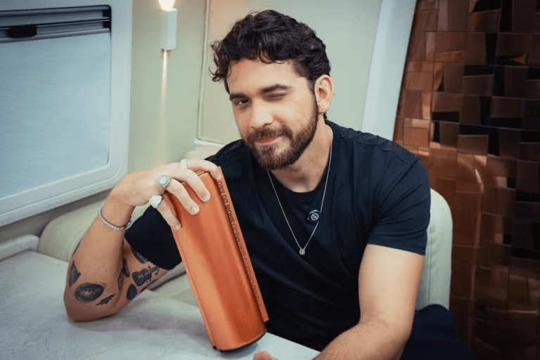 Gustavo Mioto vence Show do Ano no Prêmio Circuito Sertanejo