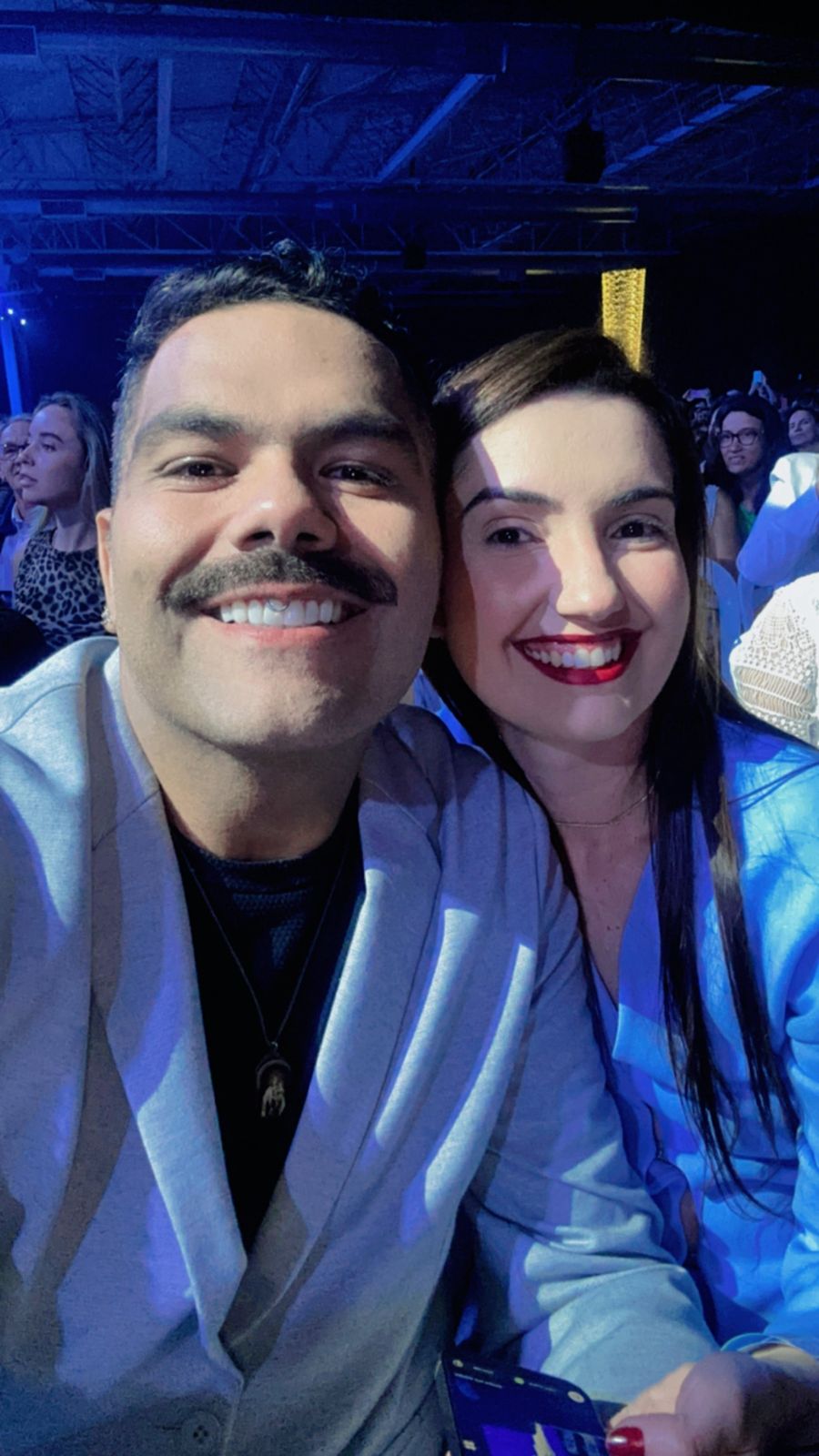 Fãs de Roberto Carlos acompanham gravação do Especial em Gramado.