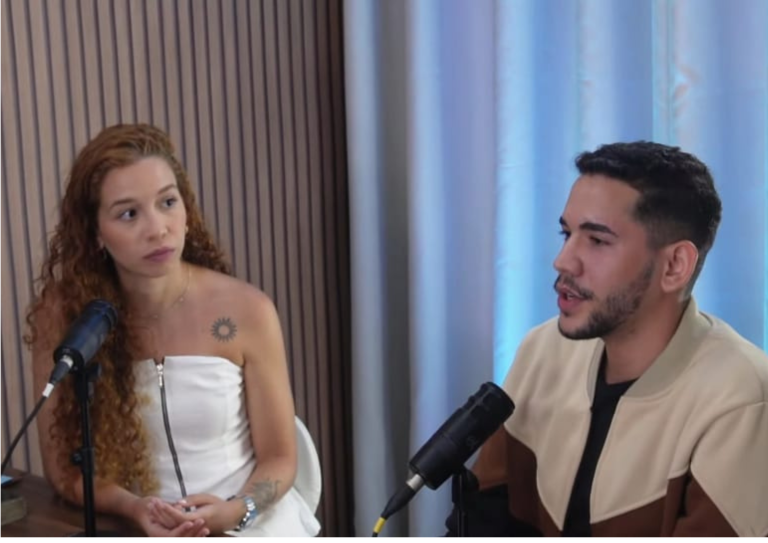 O Jornalista Victor Oliveira e a Taróloga Bianca Santos são os apresentadores do Podcast 'Bastidores no BBB'