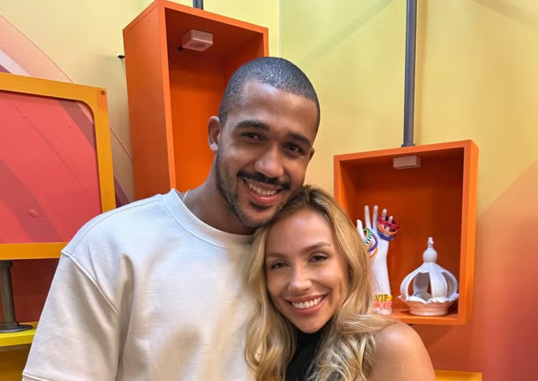 Matheus e a namorada, Ana Clara, comentam sobre a participação dele no BBB 26