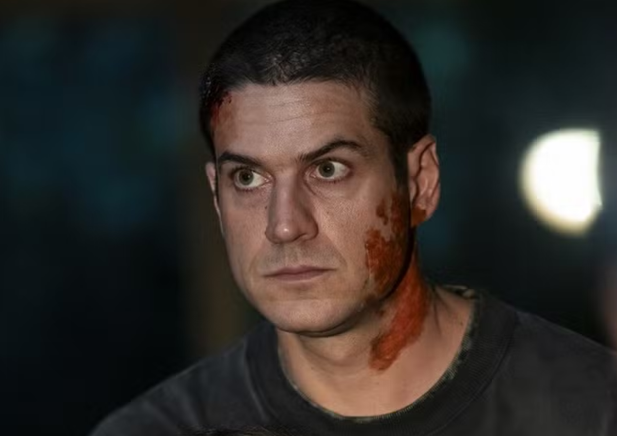 Marco Pigossi interpreta o chefe de um trio de criminosos em remake de 'Quarto do Pânico'