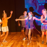 Salvador ferve no teatro: Denise Fraga lidera elenco em peça gratuita na UFBA