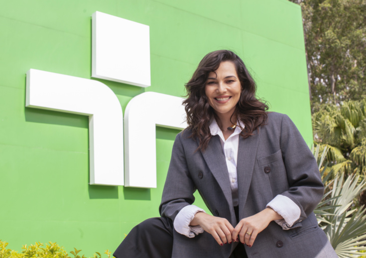 Tainá Müller assume o Café Filosófico e ganha novo desafio na TV Cultura