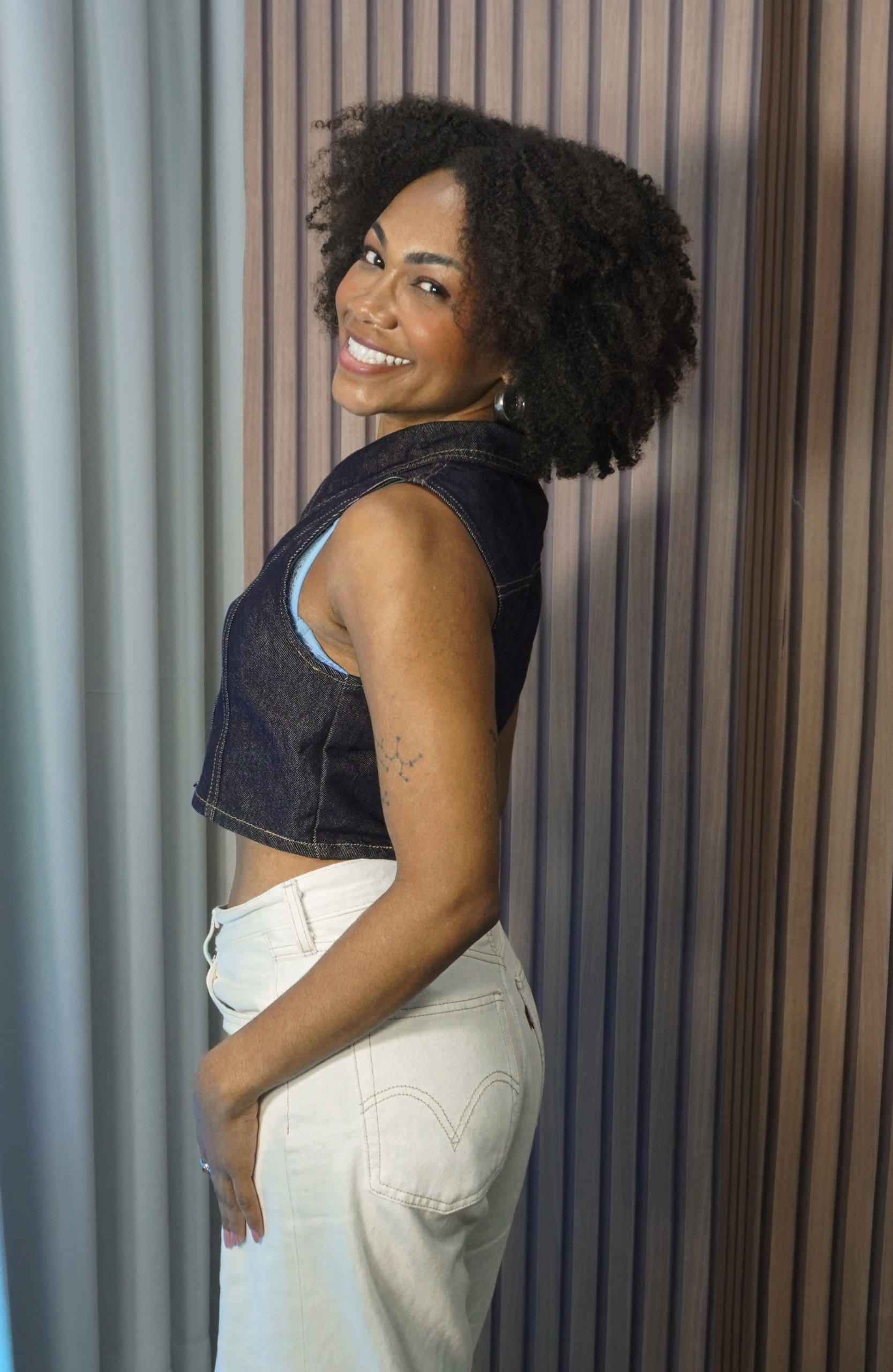 Carol Gonçalves no Mesacast Bastidores no BBB.