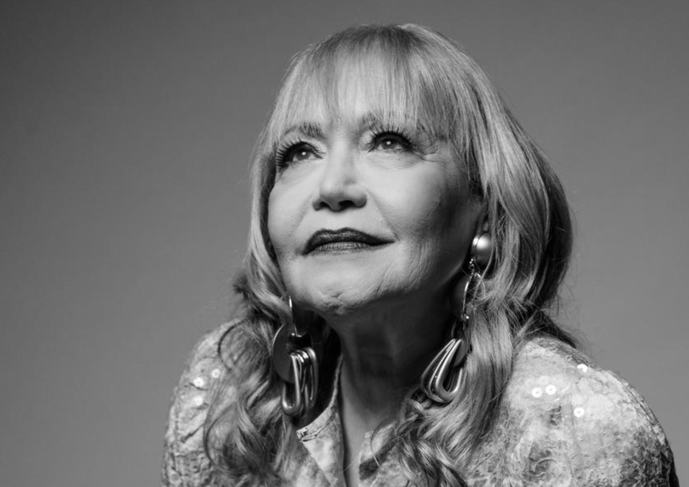 Claudya comemora 60 anos de carreira com o espetáculo 'Deixa Eu Dizer'