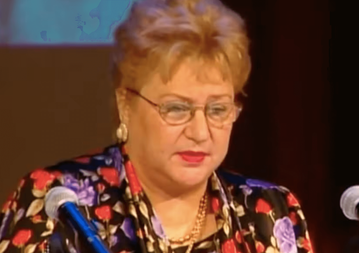 Anita Harley está no centro da disputa pelo império da Pernambucanas, retratada na série O Testamento, do Globoplay.