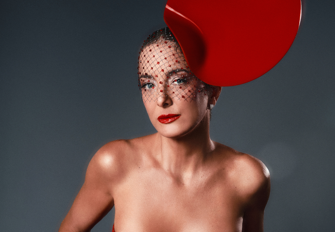 Ticiane Pinheiro surpreende no Baile da Vogue.