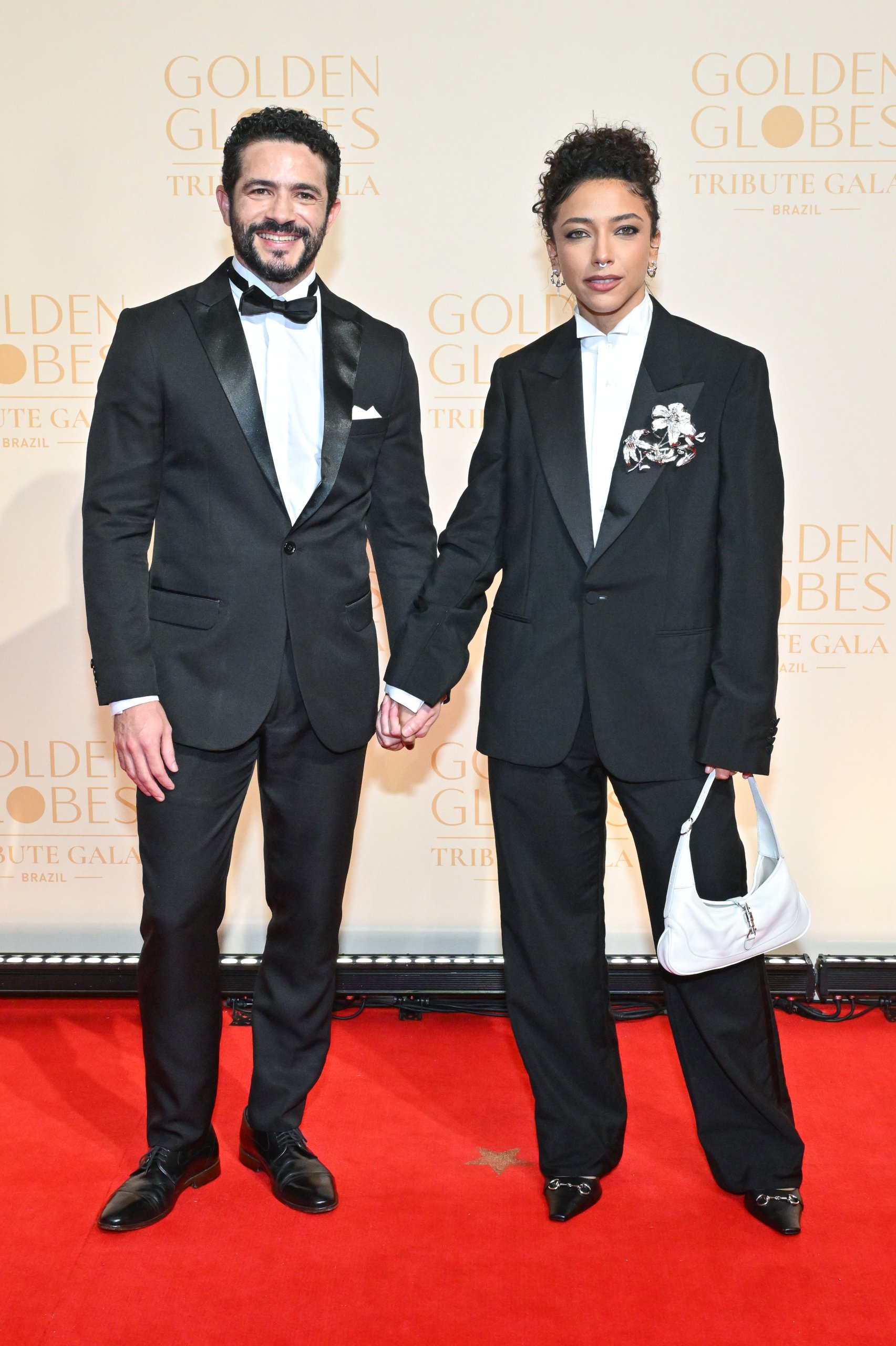 Vinicius de Oliveira e Alice Carvalho no Golden Globes Brazil.