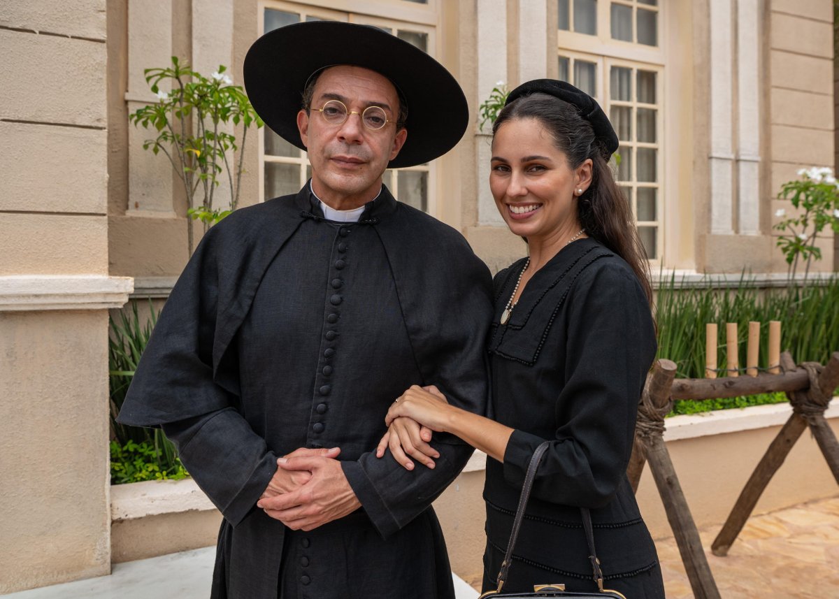 A Nobreza do Amor: Marcelo Médici e Raíssa Xavier formam dupla cômica na paróquia