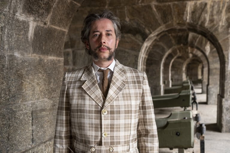 A Nobreza do Amor: Michel Blois vive lorde inglês vilão