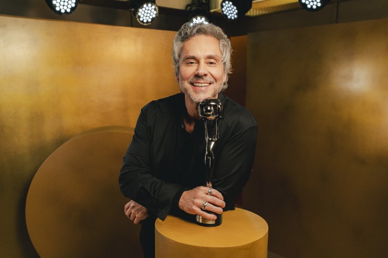 Alexandre Nero vence Melhores do Ano como Ator Coadjuvante