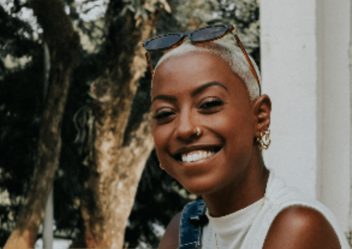 Bea estreia show "Bea Canta as Grandes Mulheres do Samba" no Teatro Rival, dia 9/4