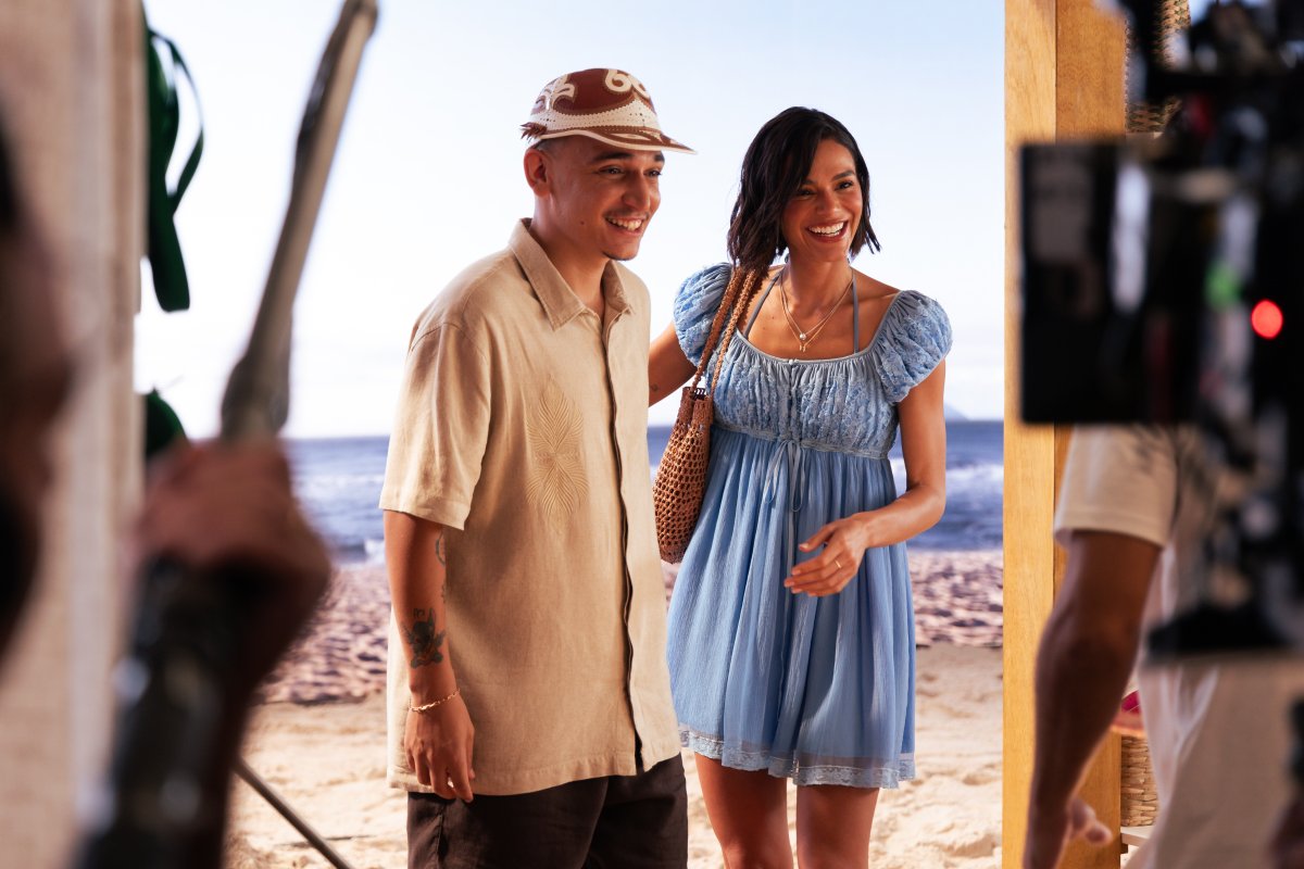 Bruna Marquezine e João Gomes surgem juntos em campanha inédita da 'Havainas'.