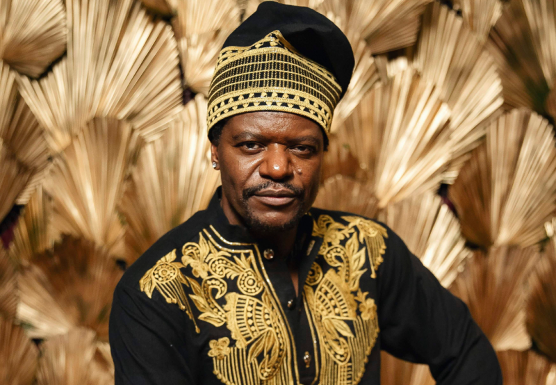 Bukassa Kabengele brilha em lançamento de 'A Nobreza do Amor'