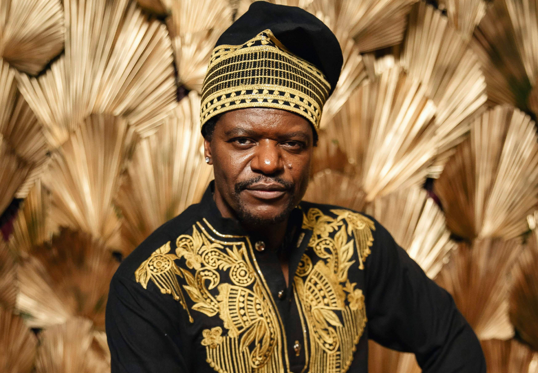 Bukassa Kabengele brilha em lançamento de 'A Nobreza do Amor'