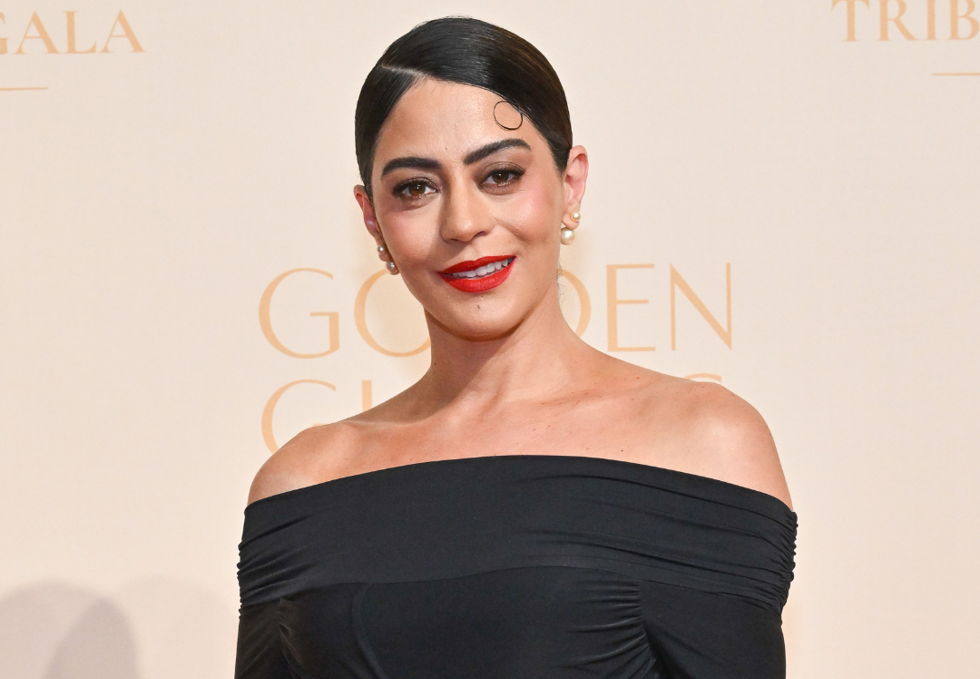 Carol Castro aposta em elegância clássica no Golden Globes Brazil