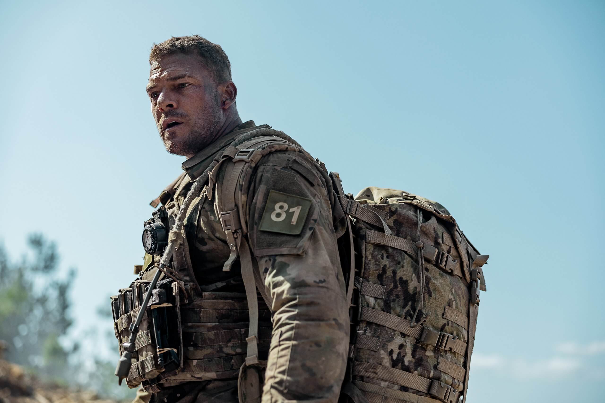 Alan Ritchson é 81 em Máquina de Guerra. 
