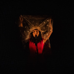 Marina Esteves leva Jorge Ben Jor ao Rio com monólogo Magnólia