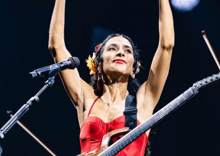 Marisa Monte encerra a turnê 'Phonica' na Arena Fonte Nova, em Salvador