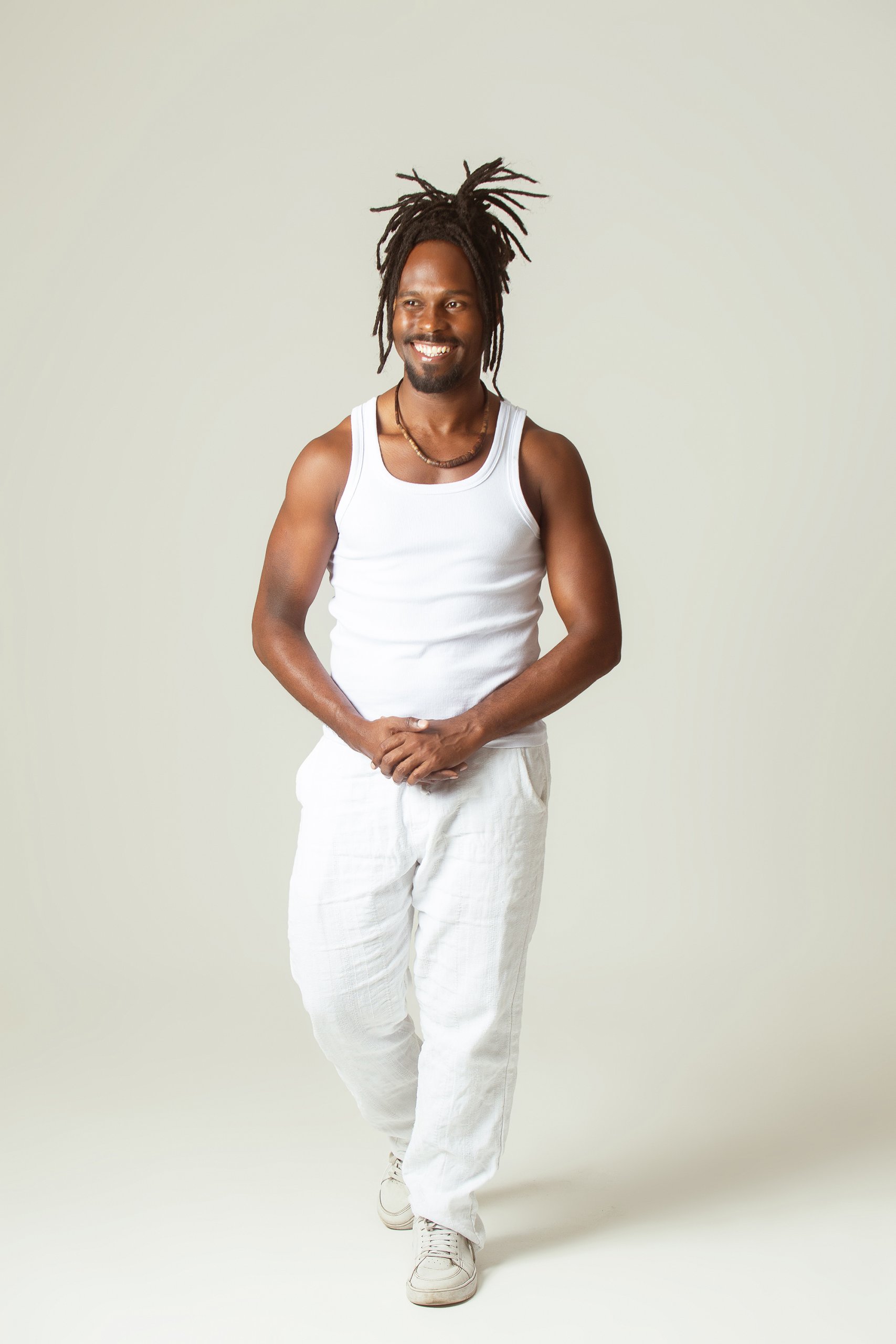 Paulo Guidelly vive Ngozi em A Nobreza do Amor.