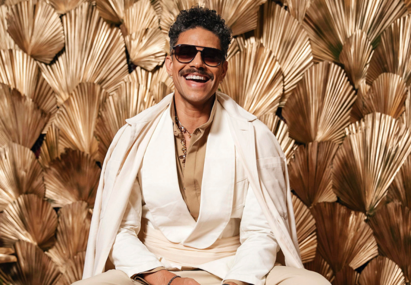 Paulo Lessa surge com look conceitual em lançamento de A Nobreza do Amor