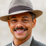 Paulo Lessa vive Onildo médico abolicionista em A Nobreza do Amor