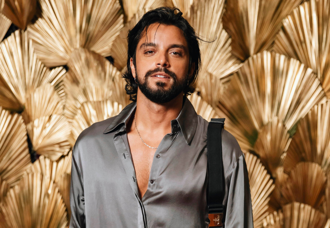 Rodrigo Simas rouba à cena em lançamento de A Nobreza do Amor!