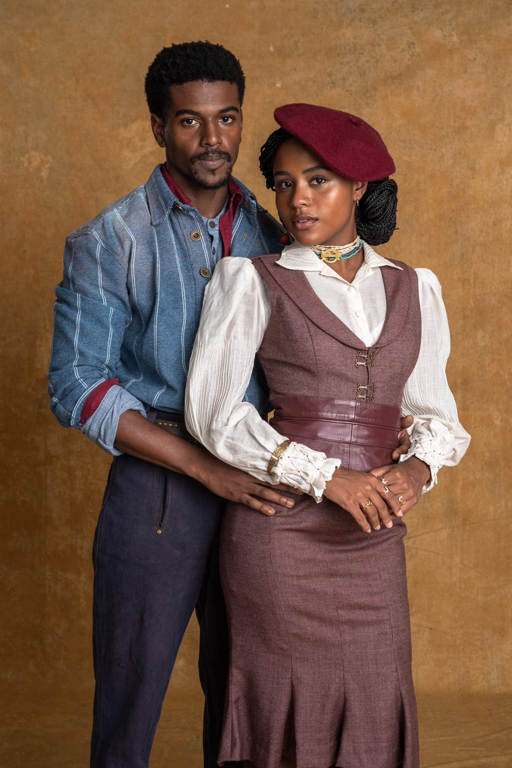 Lúcia (Duda Santos) e Tonho (Ronald Sotto) em A Nobreza do Amor!