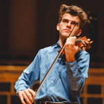 Theatro Municipal traz ‘Quadros Sinfônicos’ com Guido Sant’Anna