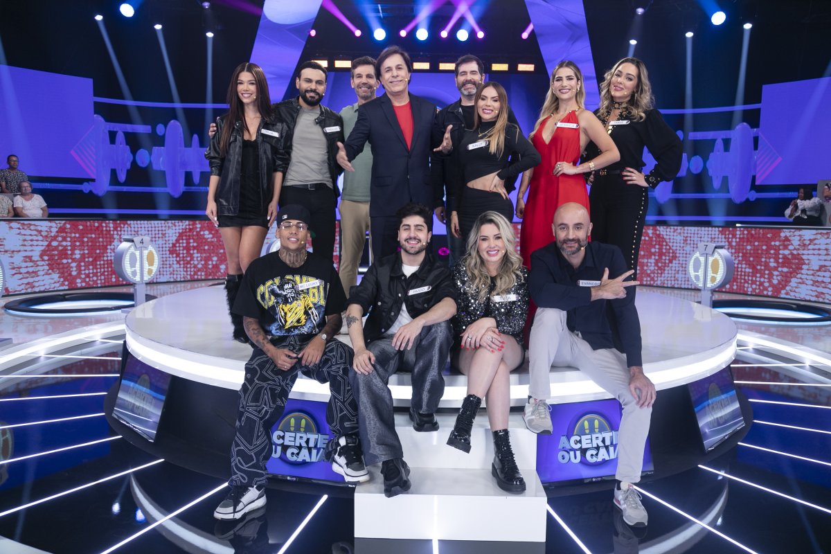 Thullio Milionário, Tania Mara, Tuta Guedes, Hugo Henrique, Mc Luuky, Kally Fonseca, Tília, Marcio Atalla, Jéssica Costa, Camilo Borges e Evandro Rodrigues no 'Acerte ou Caia'.