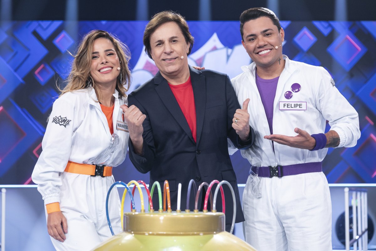 Wanessa Camargo e Felipe Araújo duelam no Boom, programa de Tom Cavalcante na Record.