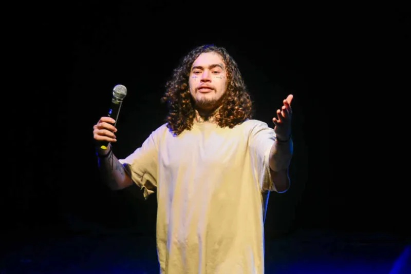 Whindersson Nunes chega ao RJ com seu novo show no Teatro Nova Iguaçu Petrobras e no Teatro da Ilha